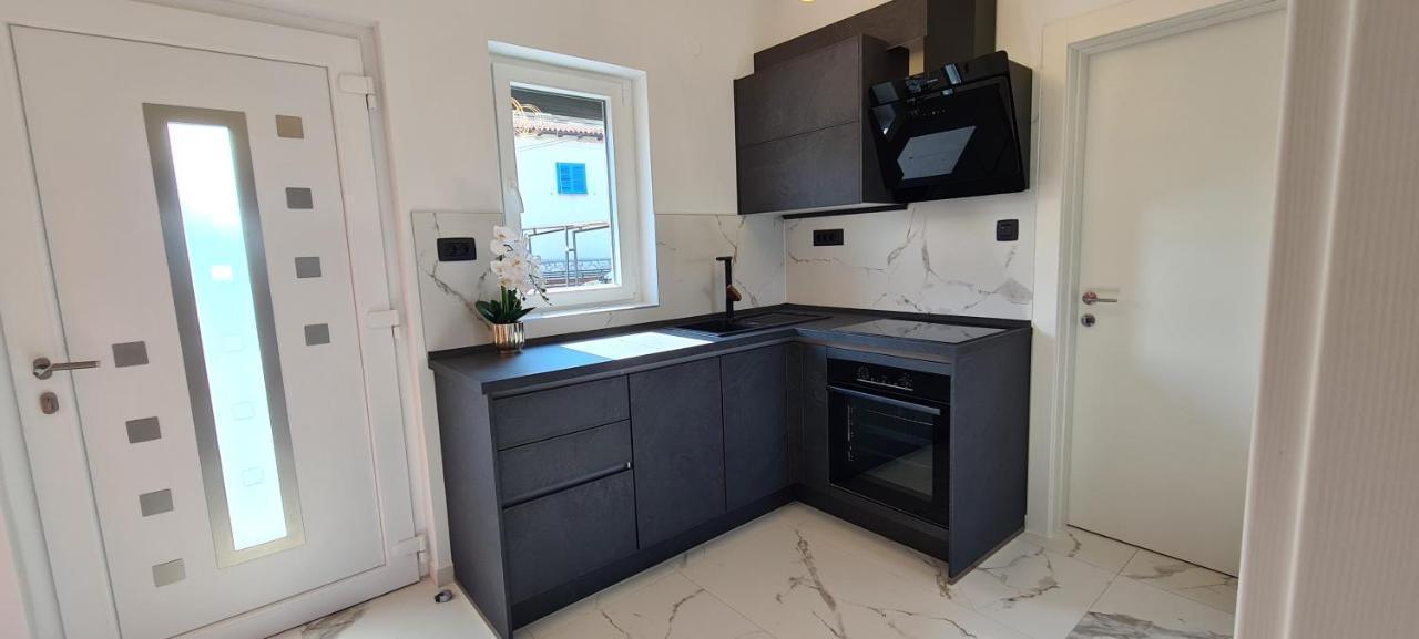 Apartments Rajna Чижичи Экстерьер фото